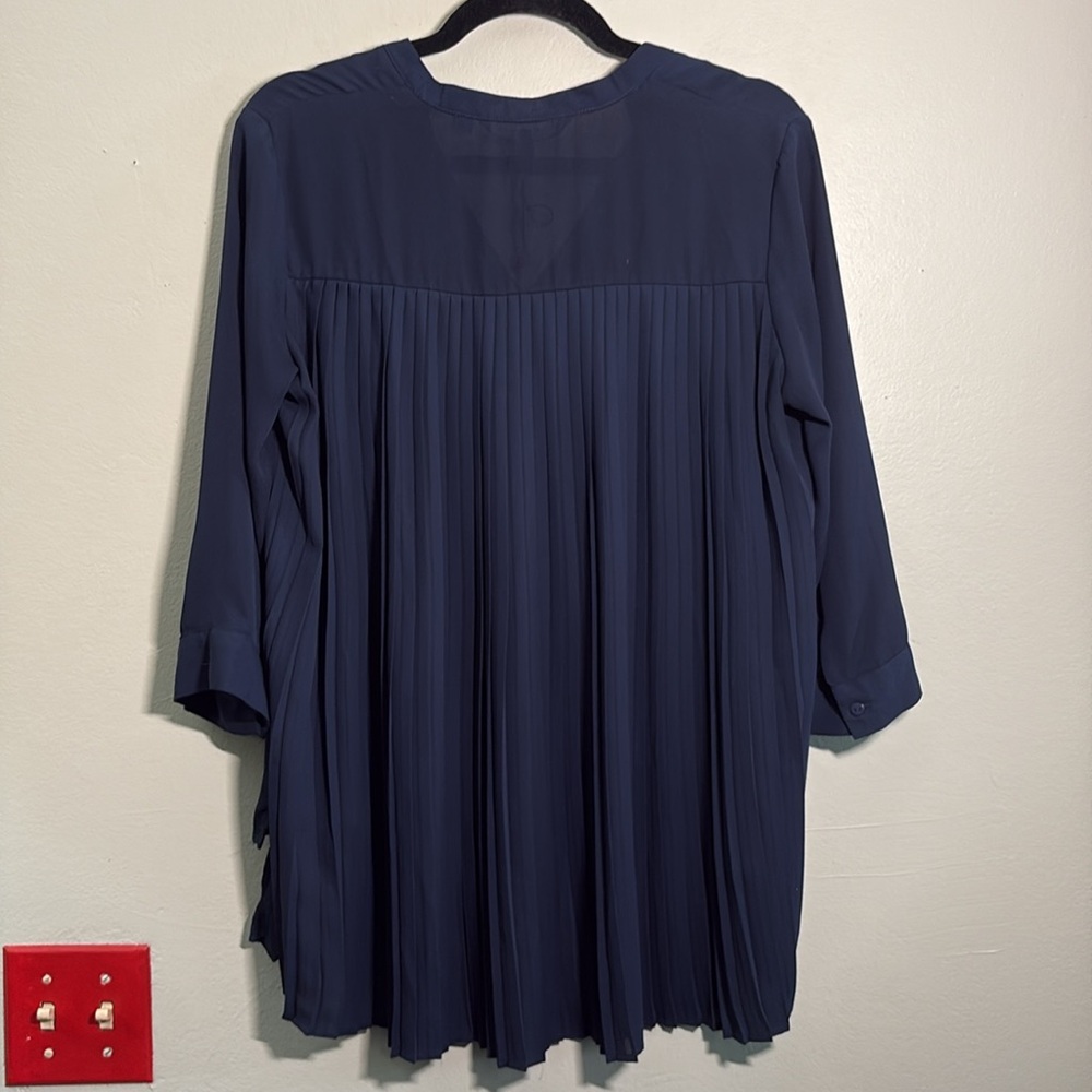 Vero Moda Blue Pleated 3/4 Sleeve Blouse S NWT - Picture 3 of 5